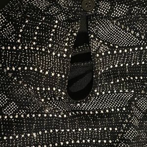 10/12 Crop Top- Juniors will fit- Shiny Black Crop Top